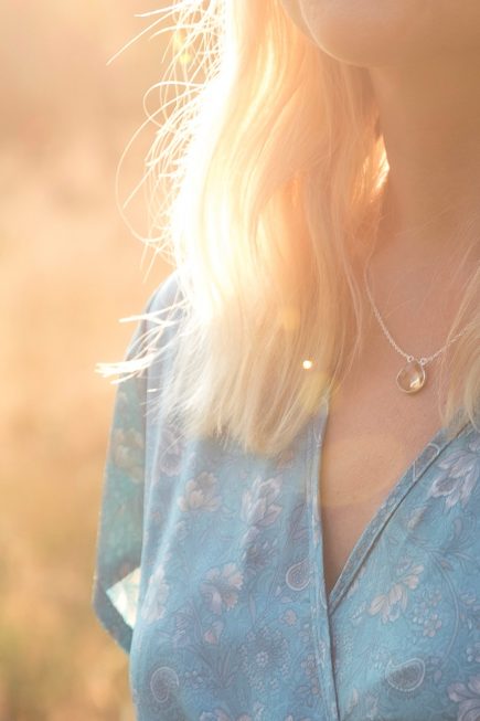 Silverhalsband halvädelsten